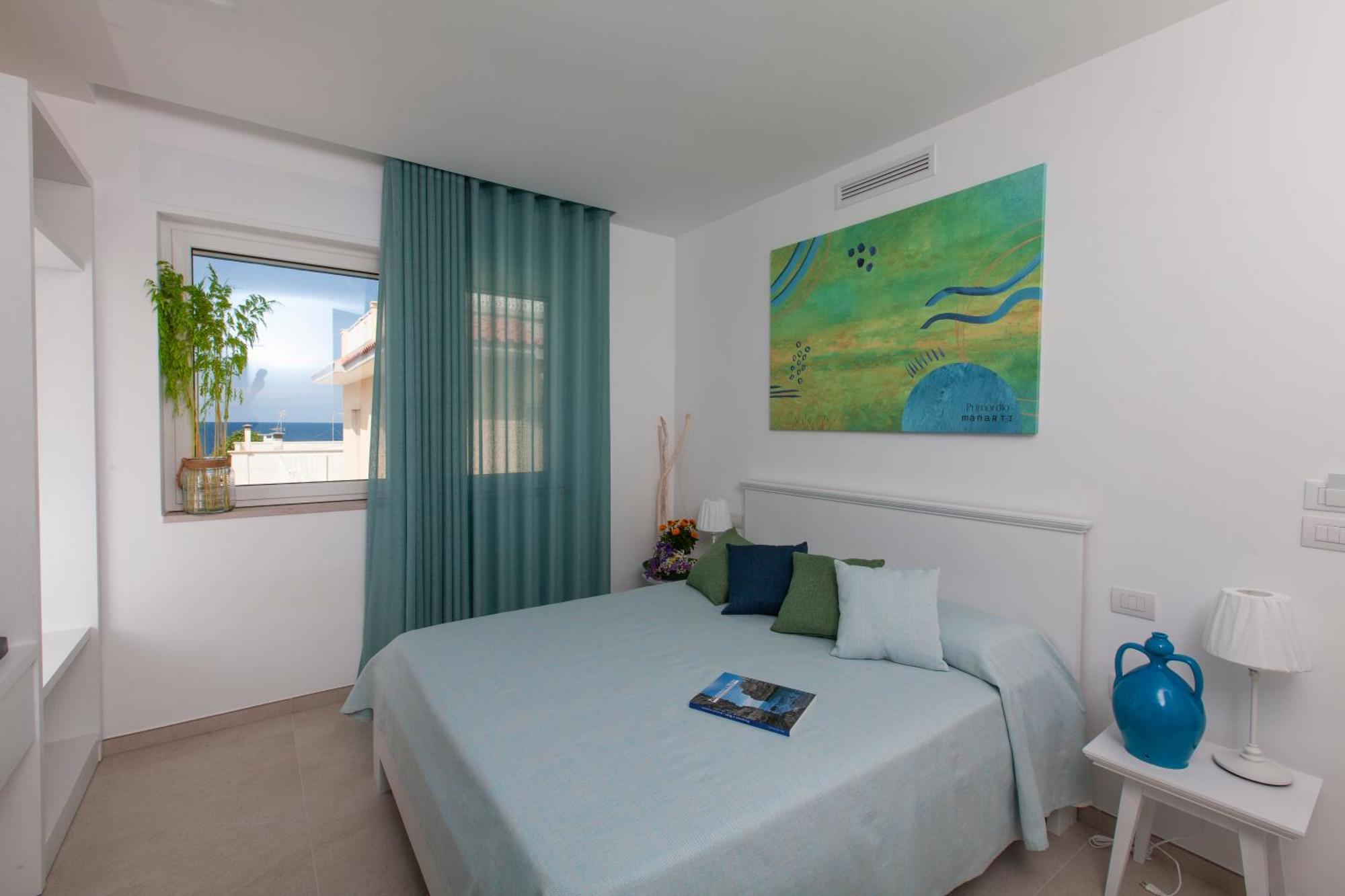 Dimora Nesea Bed & Breakfast Cozze Bagian luar foto