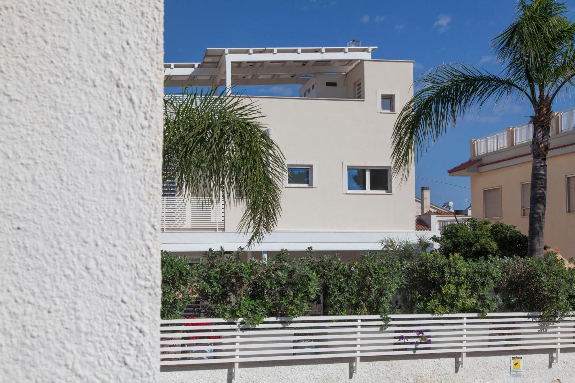 Dimora Nesea Bed & Breakfast Cozze Bagian luar foto